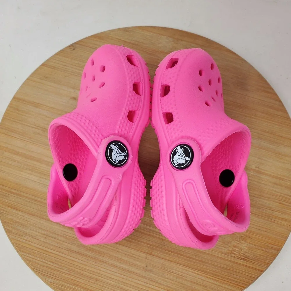 CROCS Classic‎ Sandals Kids 4 Pink Clog Girls Boys Play Water Shoes